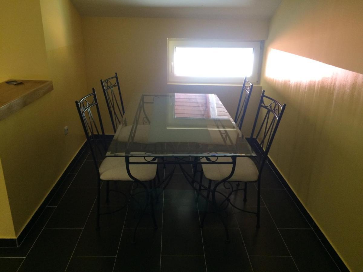 קרפינה Hostel Jedvaj מראה חיצוני תמונה