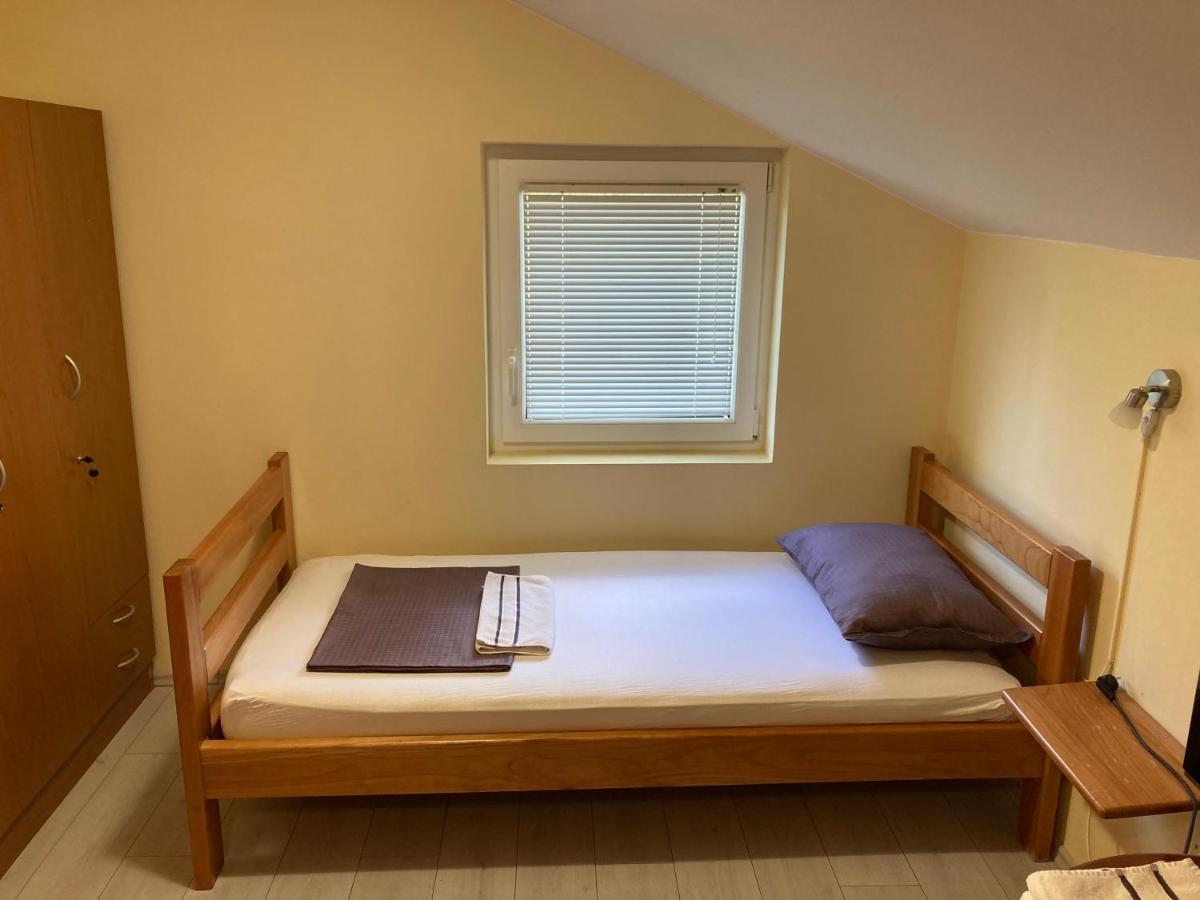 קרפינה Hostel Jedvaj מראה חיצוני תמונה