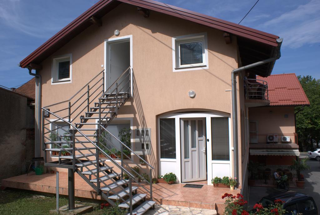 קרפינה Hostel Jedvaj מראה חיצוני תמונה
