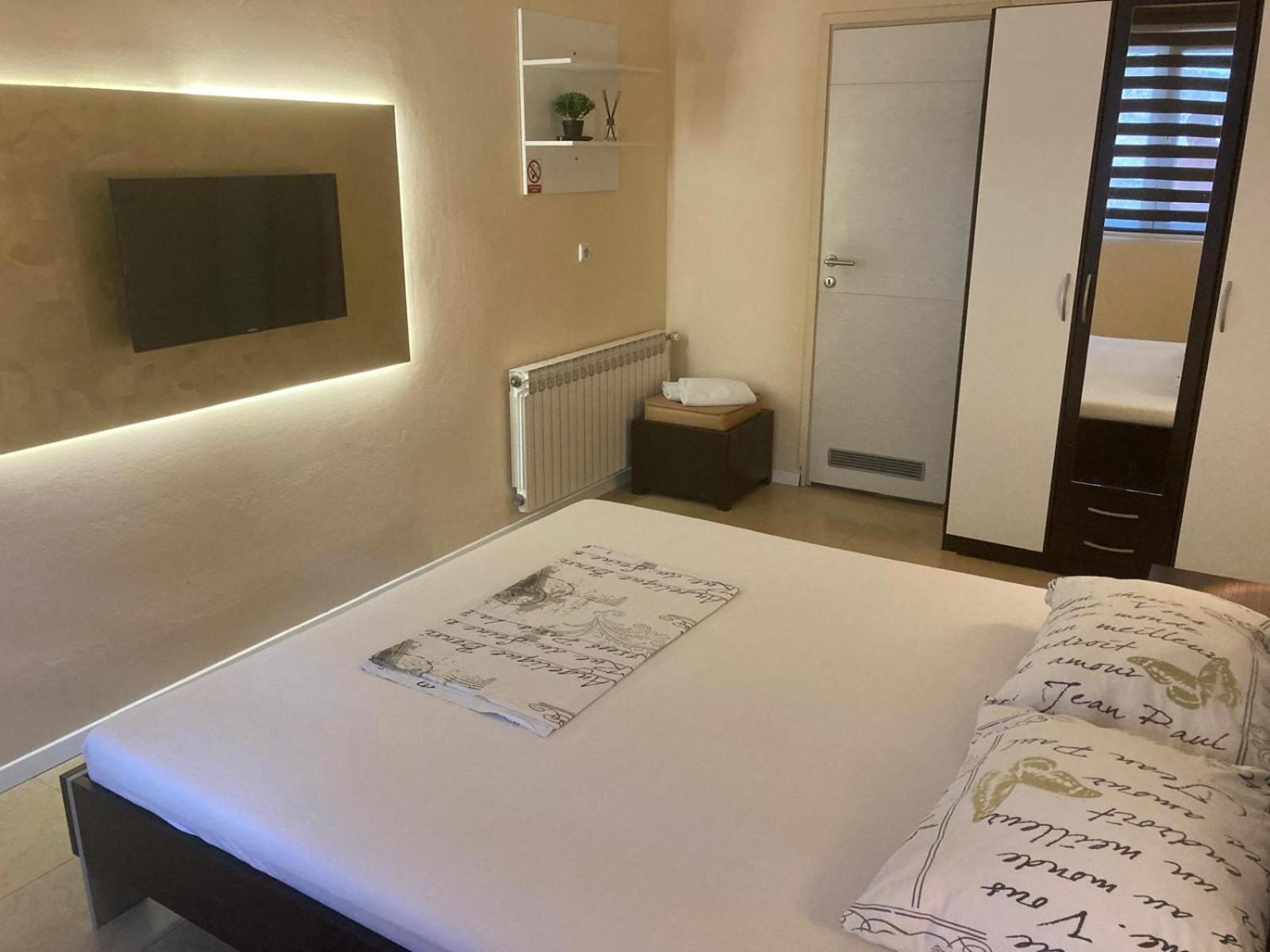 קרפינה Hostel Jedvaj מראה חיצוני תמונה